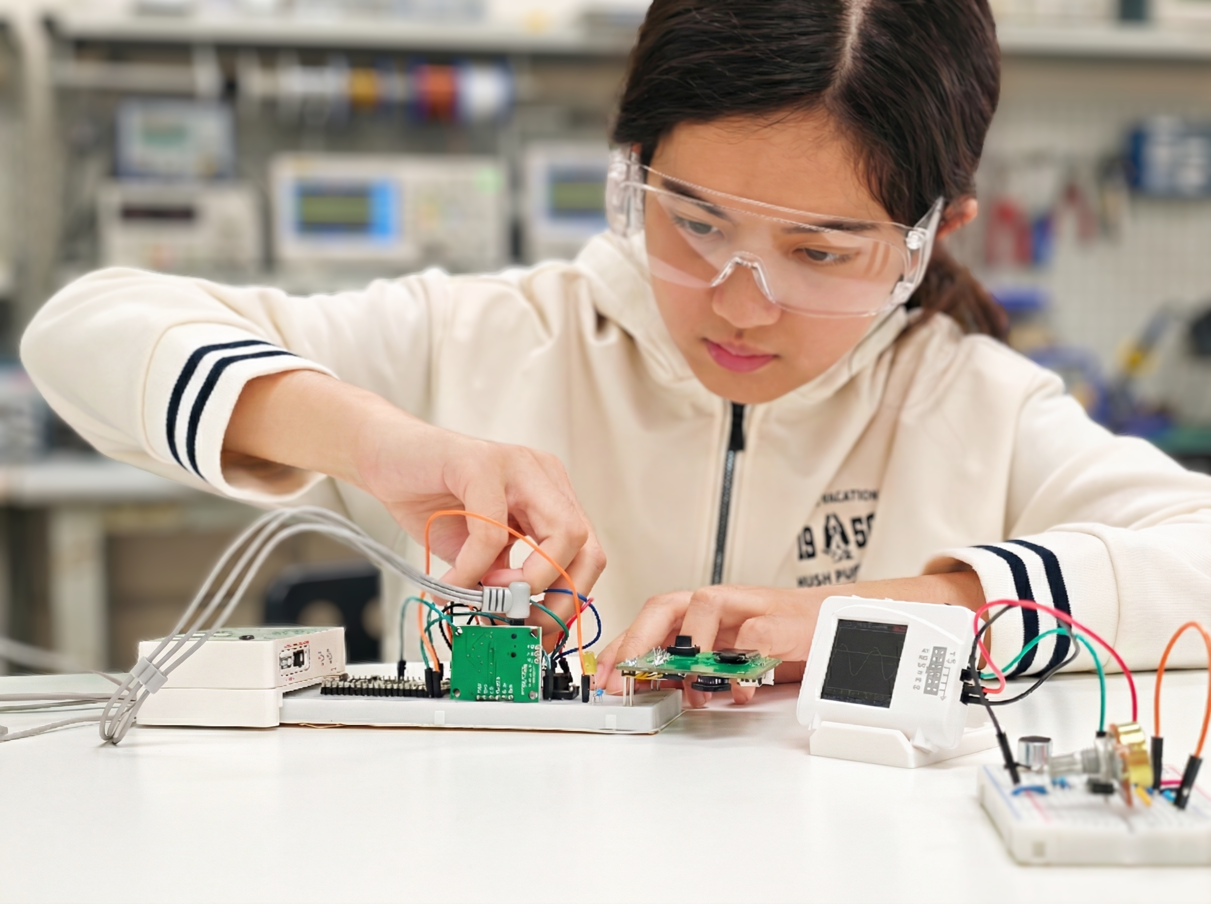 Hands-on experimentation with EIM electronics equipment